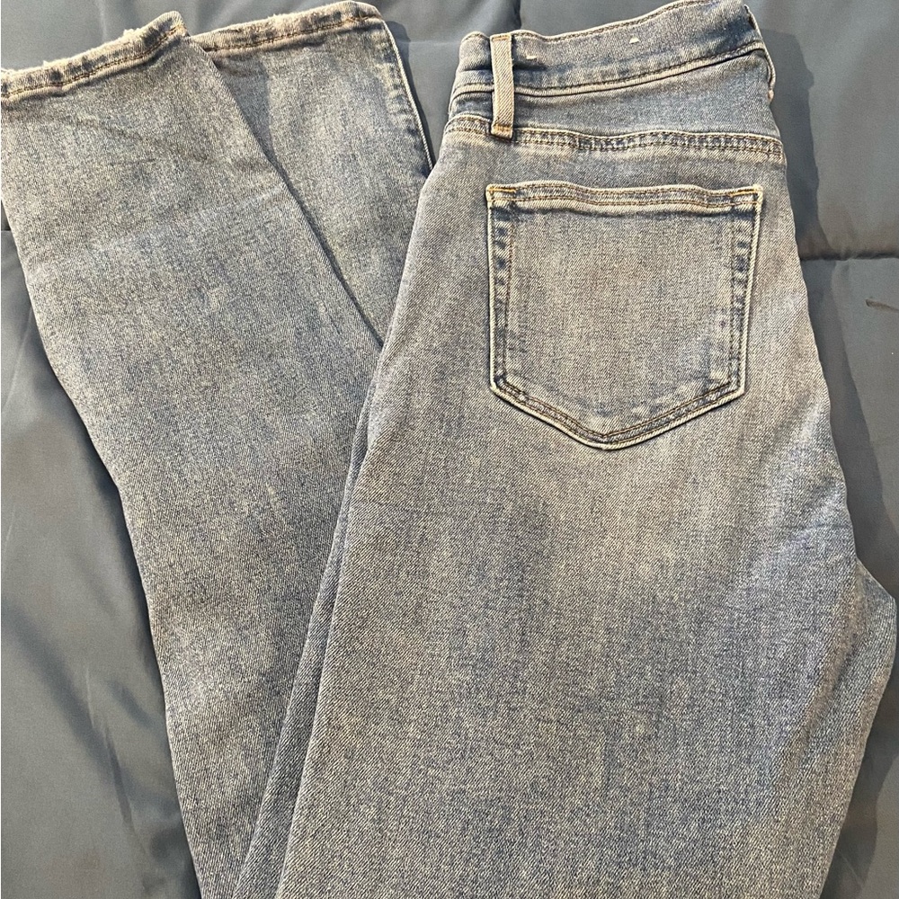 LOFT LIGHT BLUE DECONSTRUCTED FIVE POCKET SKINNY JEANS SIZE 25 size 0